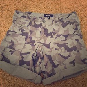 Women’s Daisy Fuentes grey Cameo Shorts EUC sz 6